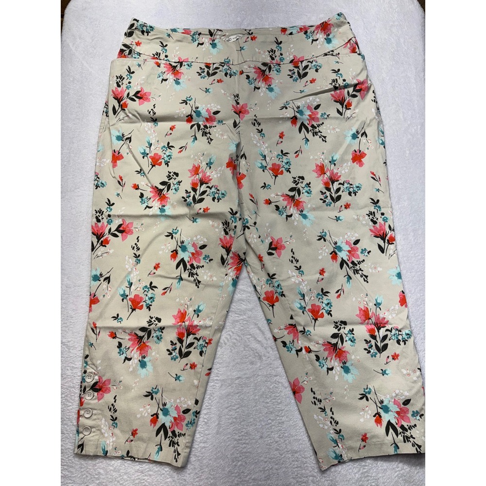 Cato Womens 22W Floral Mid-Rise Cropped Pants Tan PinkStretch Capris Button